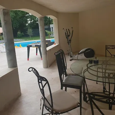 Maison Calme Et Spacieuse Bassens  Esterno foto