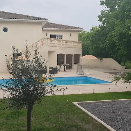 Maison Calme Et Spacieuse Bassens  Esterno foto